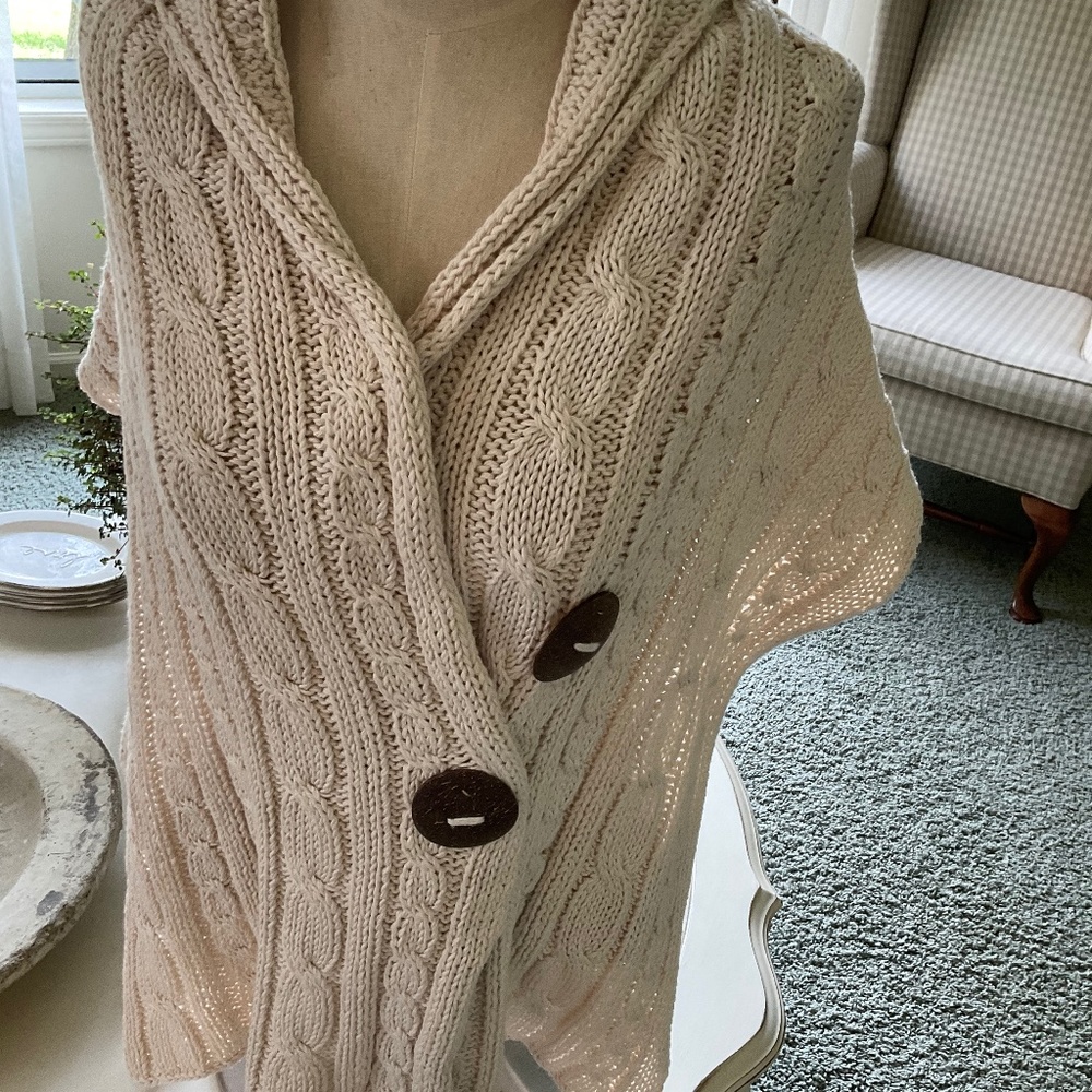 PURE Off-white hooded wrap.  OS